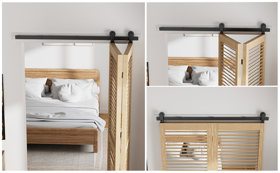 Schiebetür aus Holz mit Lamellenpaneelen, dargestellt in drei Positionen: vollständig geöffnet, teilweise geschlossen und vollständig geschlossen. Schwarze Metallschiene und Beschläge sind oben sichtbar