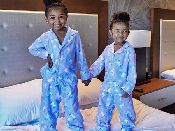 Amazon.com: Wildkin Olive Kids Unicorn 100% Cotton Pajamas
