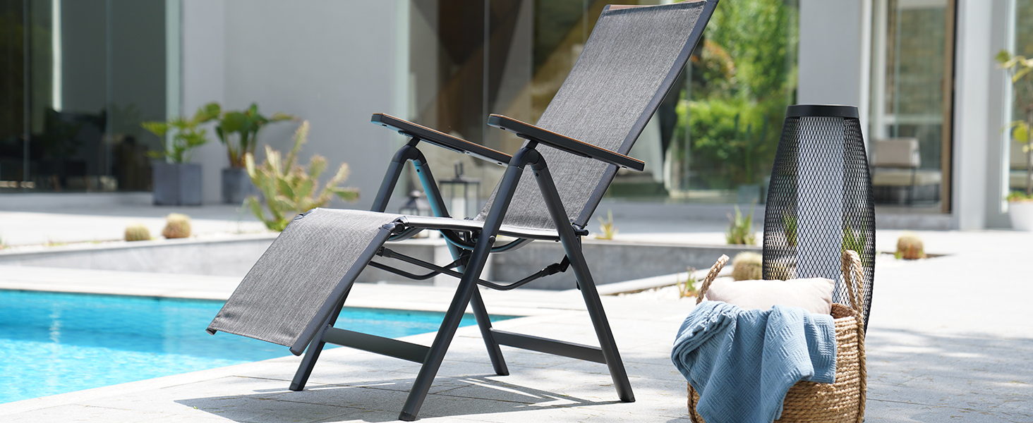 Sedia da giardino con poggiapiedi