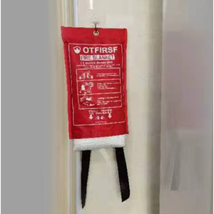 REMOVE FIRE BLANKET FROM POUCH