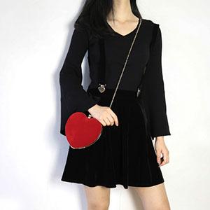 women heart shape chain crossbody bag
