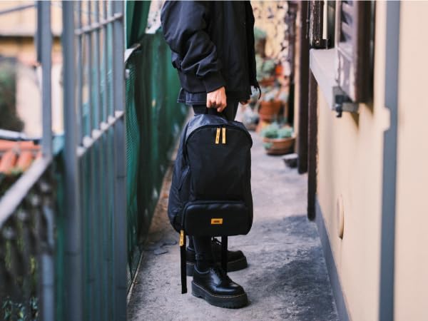 Amazon.com | CRASH BAGGAGE Crash Not Crash Urban Style