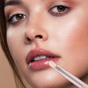 Model using lip brush