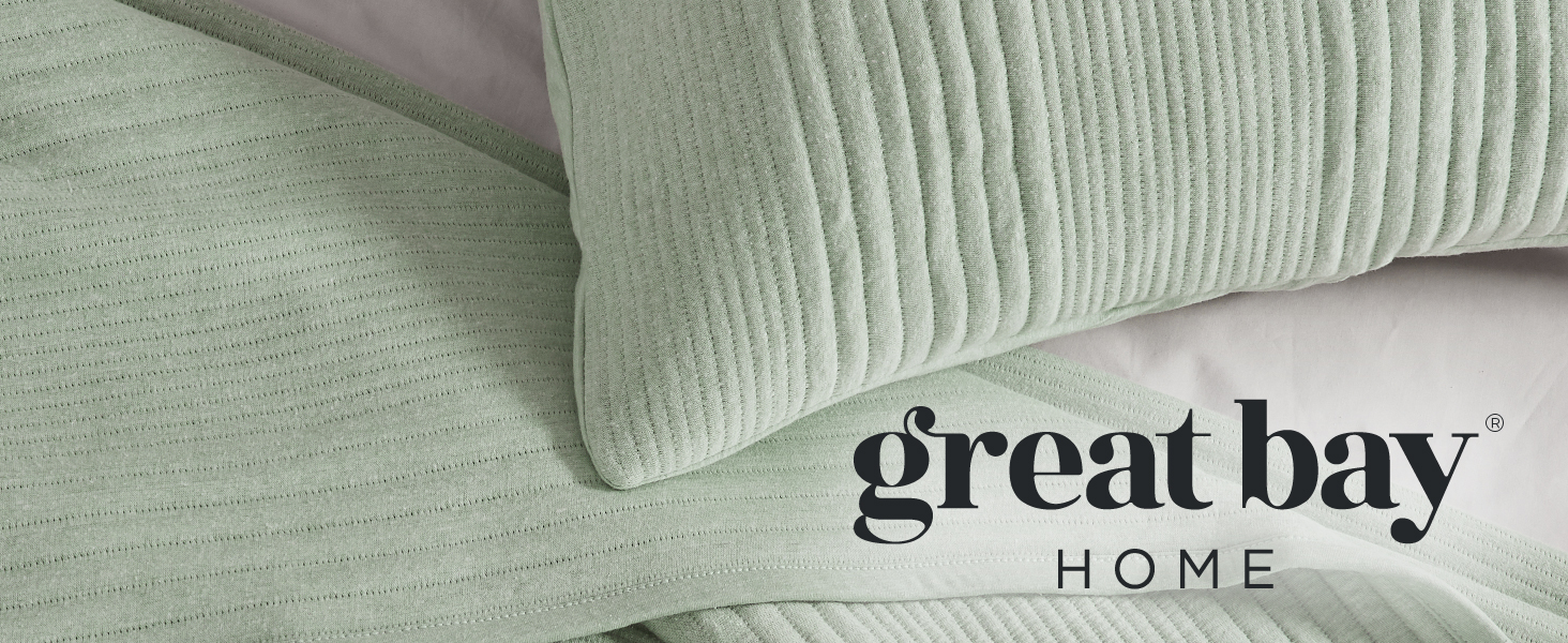 Bed dressed with jersey quilt