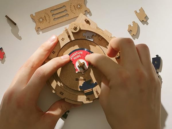 IDventure CluePuzzle オマケ付き Amazon.com: iDventure Cluebox Cambridge Labyrinth – Wooden