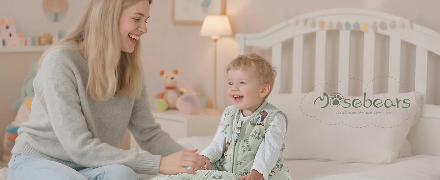 Der Text lautet „Josebären“. Szene im Schlafzimmer, die das Zusammenspiel von Bettwäsche und Polstermöbeln in warmen, neutralen Tönen zeigt.