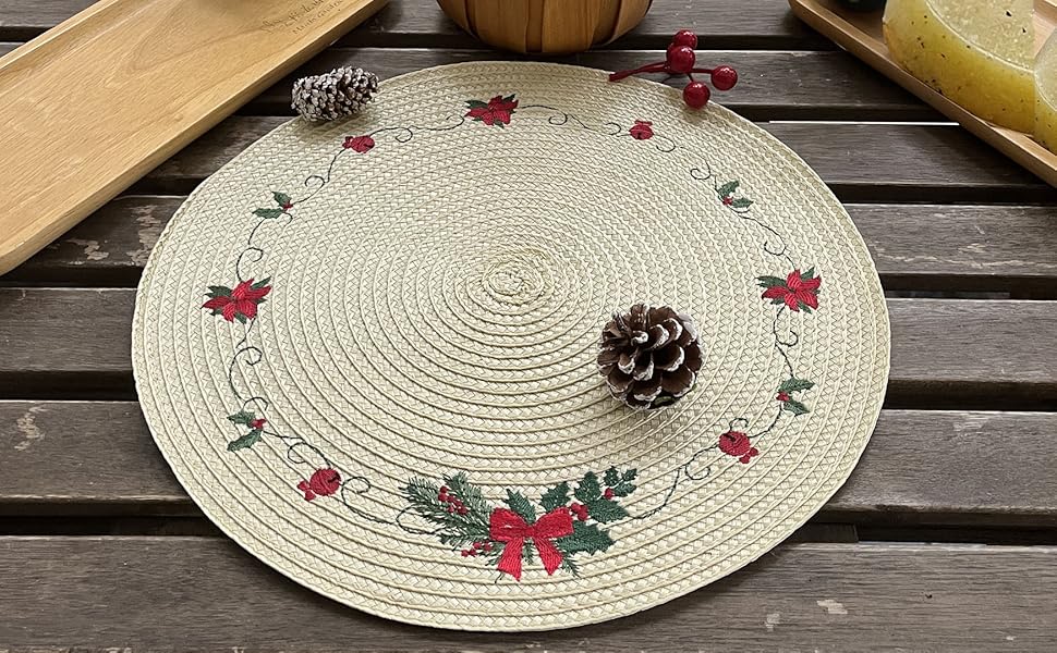 LanaVines Christmas Placemats Set of 4 Round Placemats