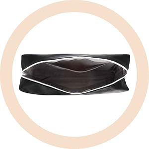 Pochette ou pochette en tissu noir avec passepoil blanc, illustrée par des éléments de design incurvés sur fond circulaire pêche.