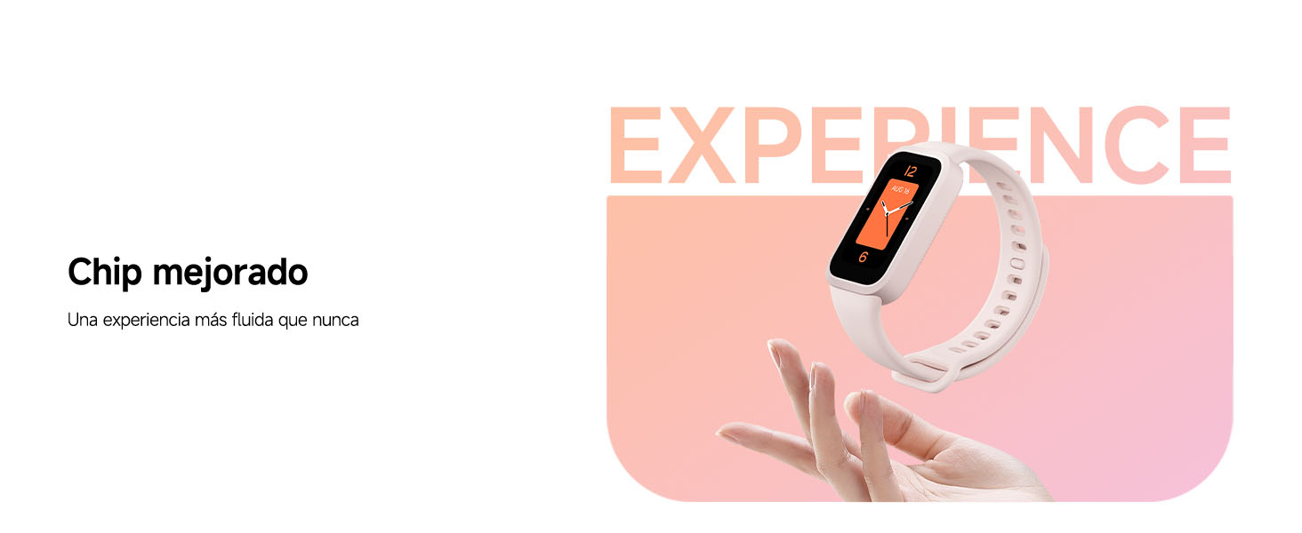 El texto dice «EXPERIENCIA» y «Chip mejorado». Imagen de marketing que muestra una pulsera inteligente blanca o un rastreador de actividad física sobre un fondo rosa.