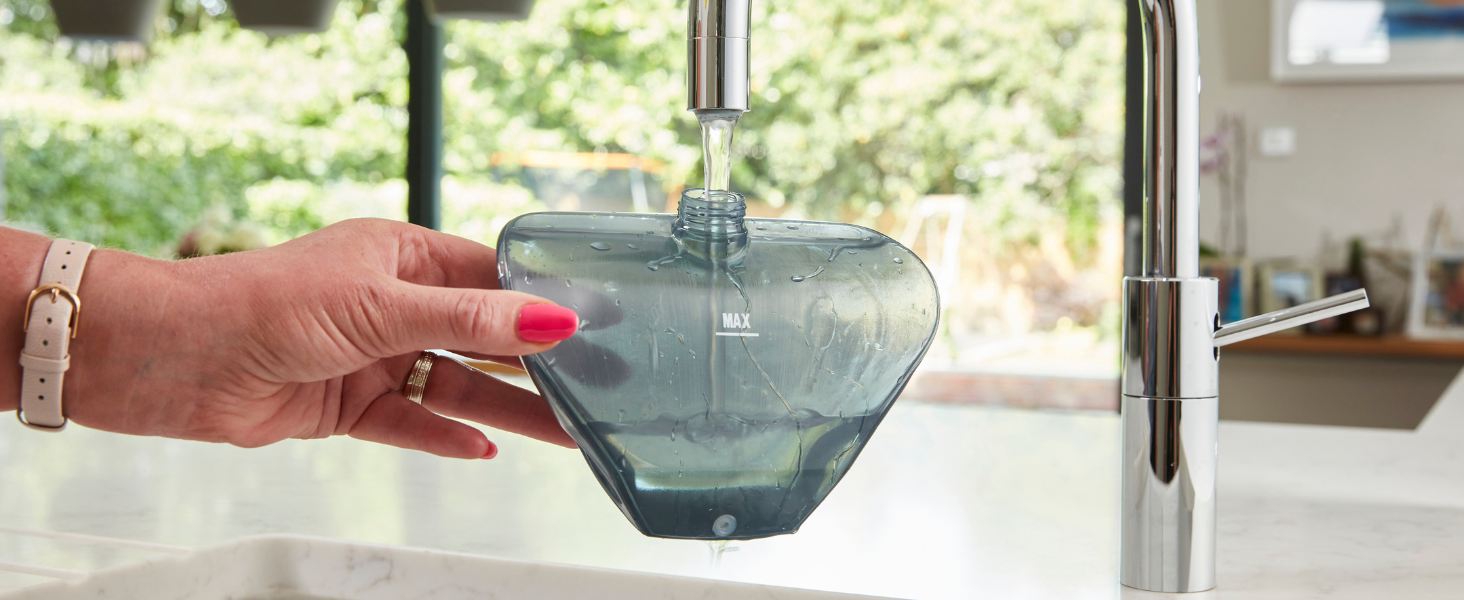 Swan x Lynsey SC18410QOCN Handheld Carpet Cleaner with 300ml Clean