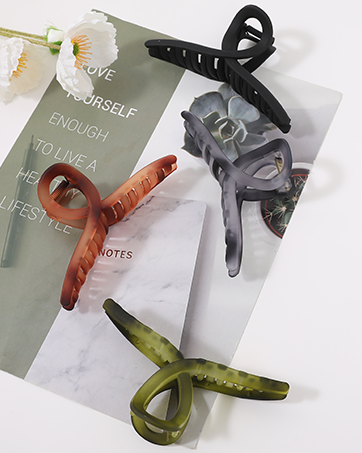 Vokmo Large Hair Clips - Hair Styling Accessories for Women - Claw Clips for Thin and Thick Hair