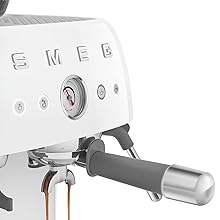 EGF03 White close up of pressure gauge
