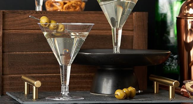 MATANA 48 Premium Plastic Martini Cocktail Glasses 210ml Elegant MATANA 48 Premium Plastic Martini Cocktail Glasses 210ml Elegant