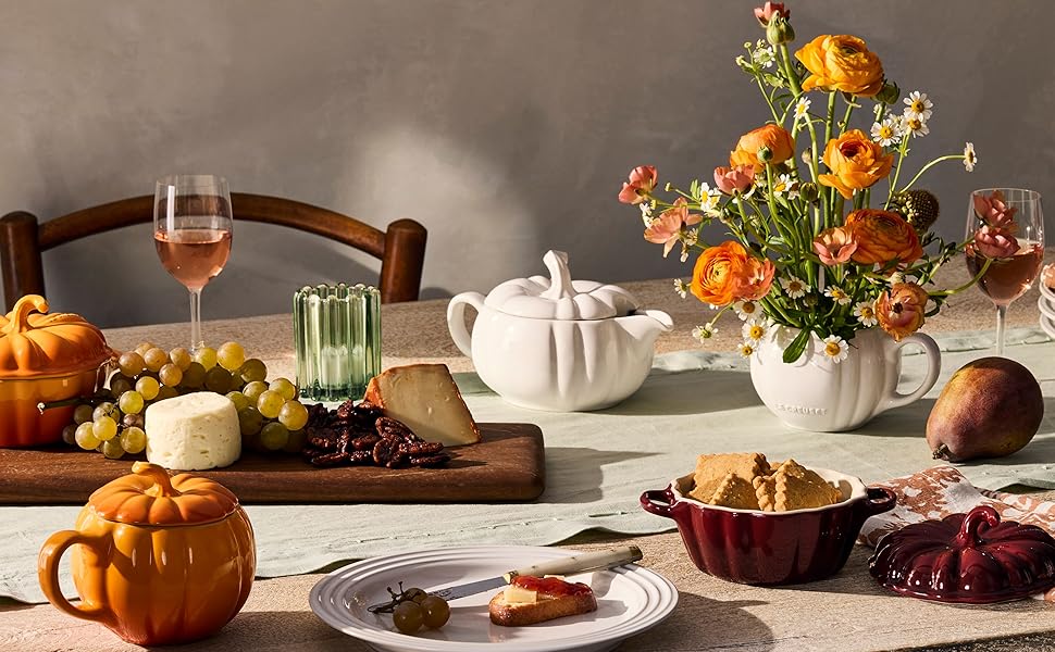 Amazon.com: Le Creuset Enameled Cast Iron Signature Pumpkin