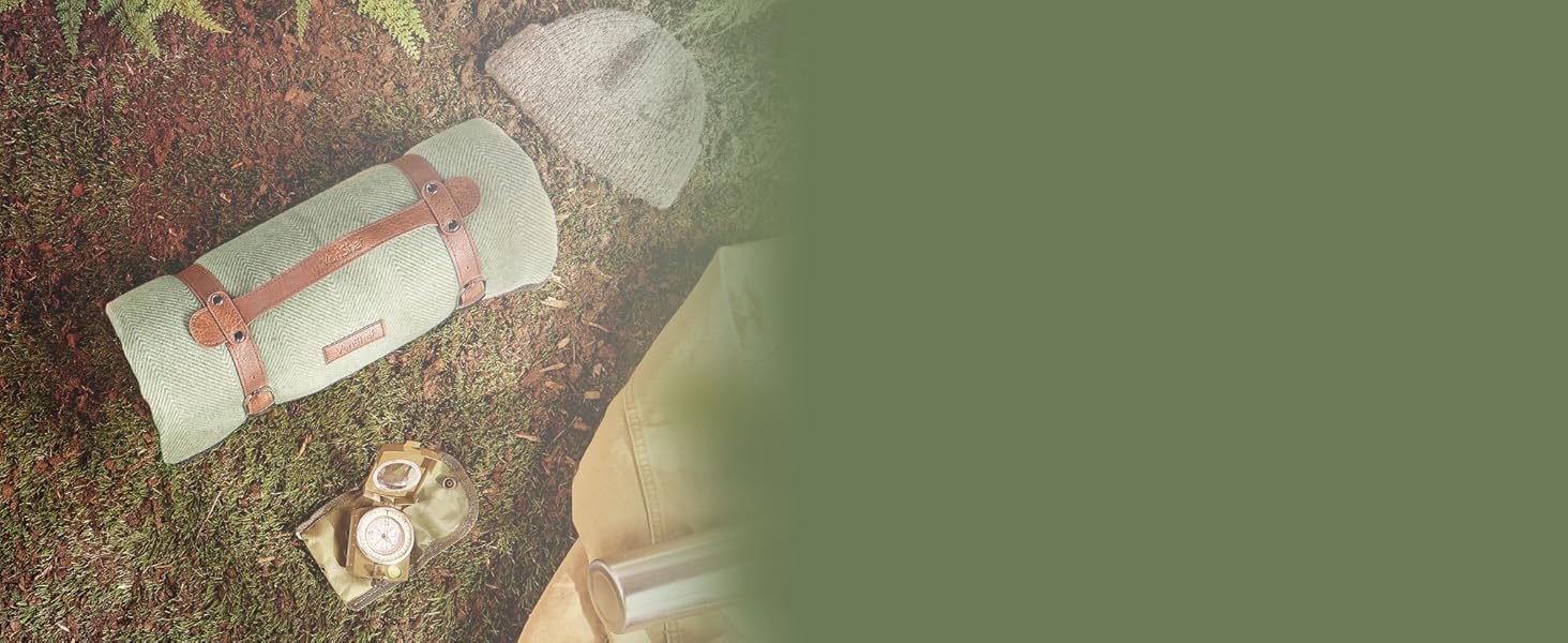 VonShef Picnic Blanket, Green Herringbone Outdoor Rug with Waterproof