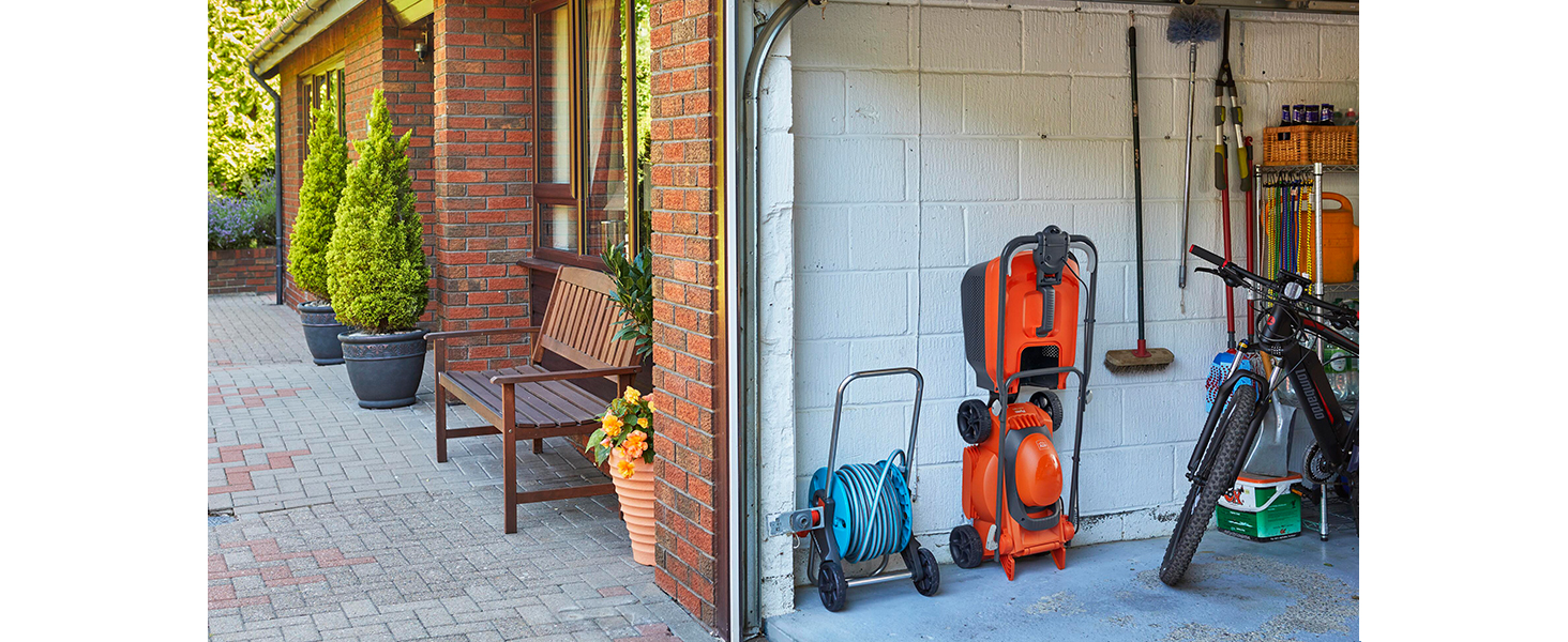 Upright storage