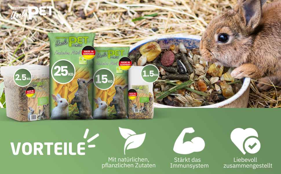 Tiernahrungsproduktlinie mit grünen Verpackungen mit unterschiedlichen Gewichtsangaben (25 g, 15 g, 1,5 g) und Kaninchen, die aus einer Schüssel fressen. Deutscher Text und Gesundheitssymbole unten.