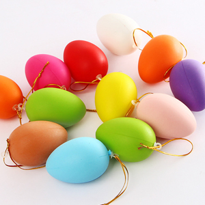 Huevos de Pascua de plástico, color blanco.