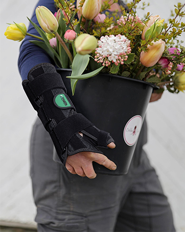 wrist brace right hand de quervains tenosynovitis brace