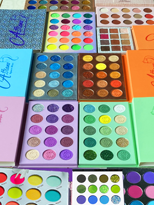 Afflano eyeshadow palette