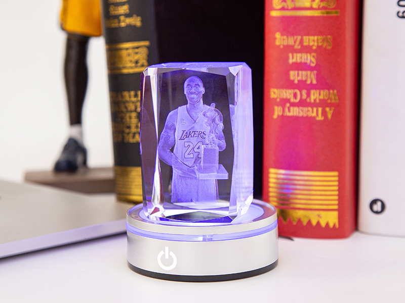Amazon｜IFOLAINA LED レインボー コースター 円型 光る 台座