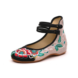 Amazon.com | BININBOX Women Chinese Embroidered Flower Flat