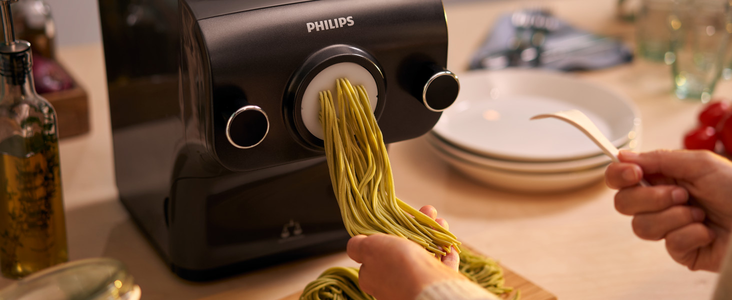 Philips Smart Pasta Maker Plus with Integrated Scale, HR2382/16, Black