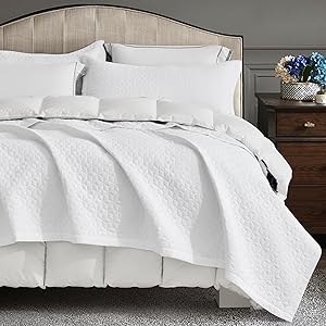Oversized King Bedspread for Extra Wide Beds, Modern Look, Lightweight & Reversible Microfiber Cover, 100% Pure White 7603ecef Dca9 47b4 Bcd9 60a18badee10. CR0,0,2000,2000 PT0 SX300 V1