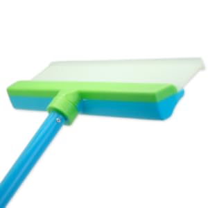 Strumento per la pulizia dei vetri con manico blu e testina a doppio strato che combina superfici di pulizia blu e verdi