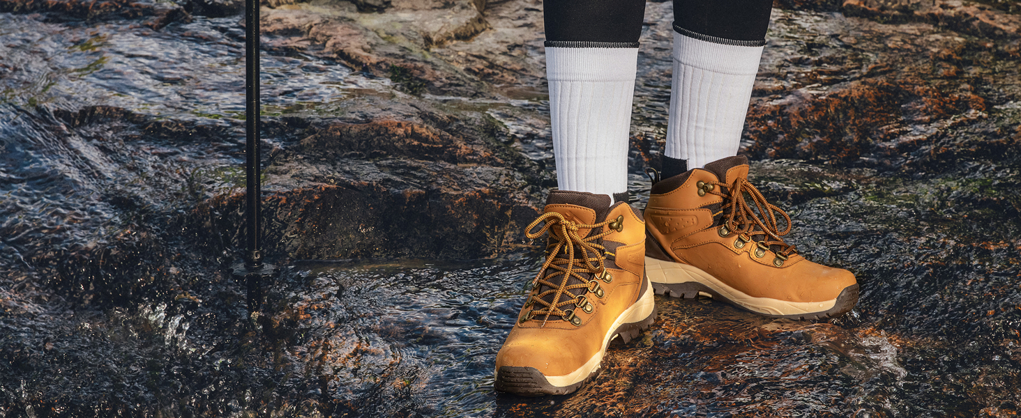 hiking boots women