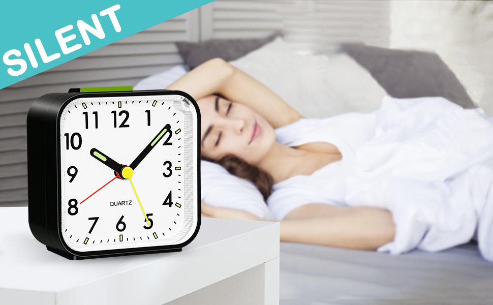 Jcobay Battery Powered Alarm Clock Bedside Non Ticking Silent Desk