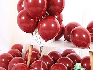 赤いバルーンアーチ