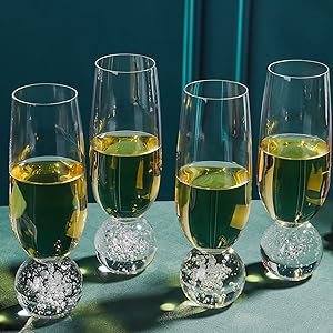 champagne glasses
