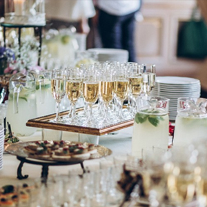 plastic champagne flutes