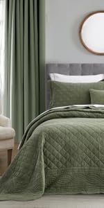 Oversized King Bedspread 128x120, Modern & Contemporary Look, Reversible, 5 Piece Set, King/Cal King, Sage Green - Li 78b2aa2b D521 48ac Ac1a 3dabb92d3087. CR0,0,150,300 PT0 SX150 V1