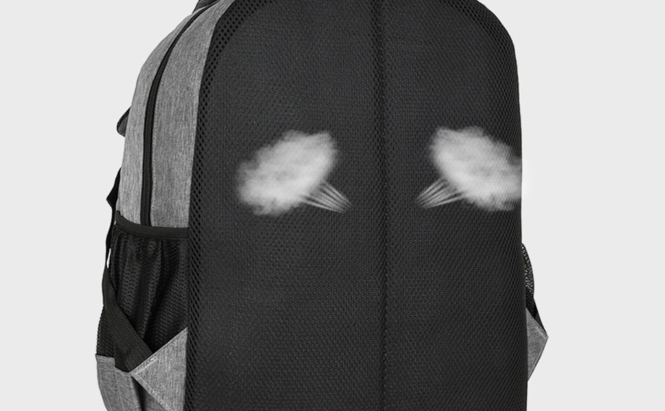 Sac à dos noir et gris avec éléments de ventilation en maille, avec deux éléments de design en forme de nuage sur le panneau avant