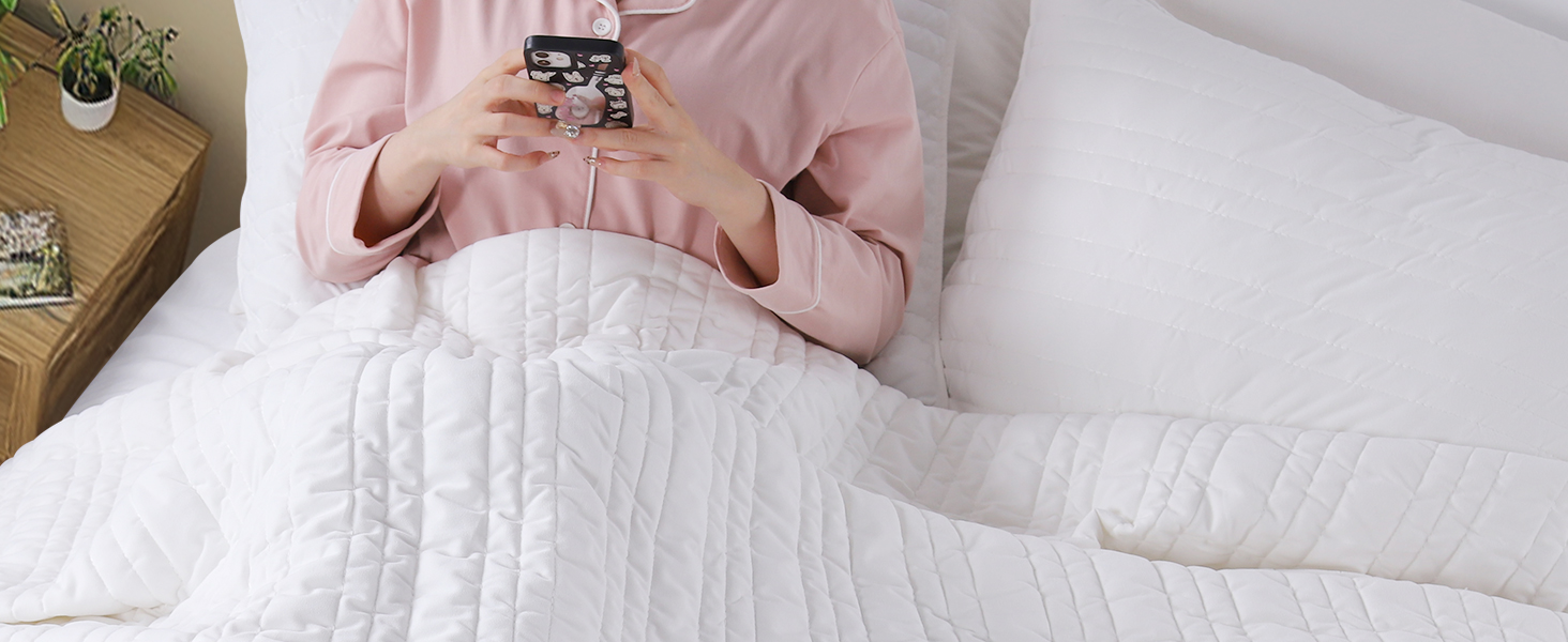 KASENTEX Luxurious Velvet Quilt Set 3 Pieces Twin Size