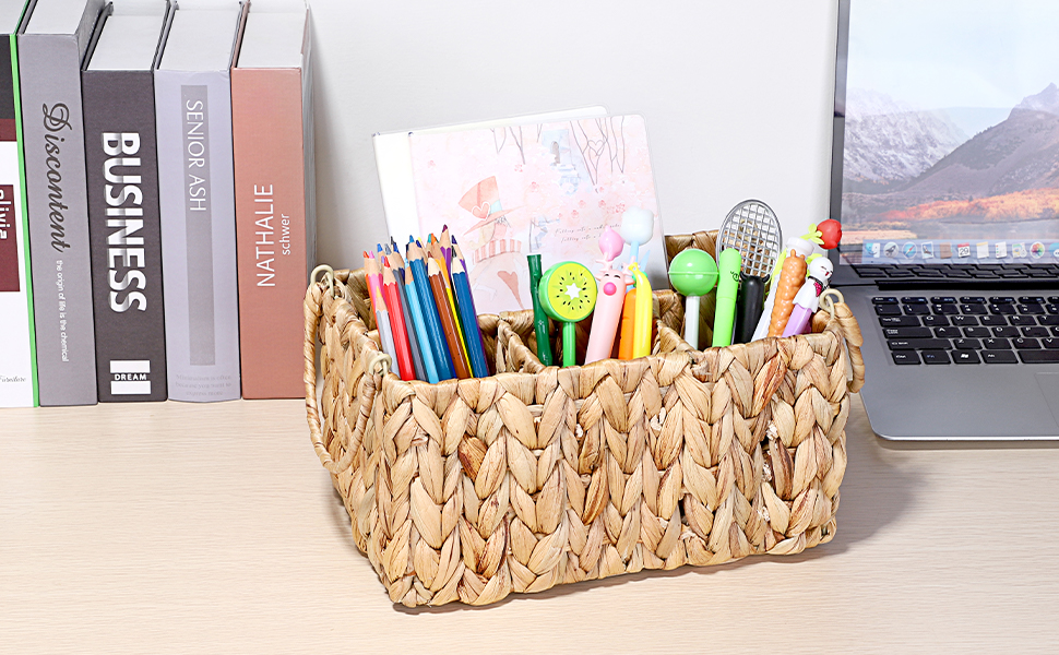 BSTKEY Water Hyacinth Flatware Organizer, Hand Woven Cutlery Holder