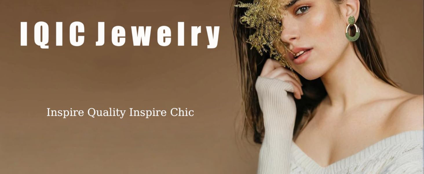 Gold Starfish Necklace