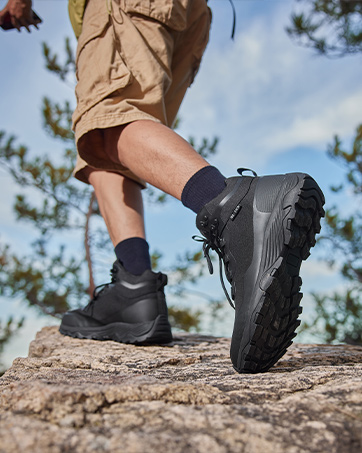 mens hiking boots