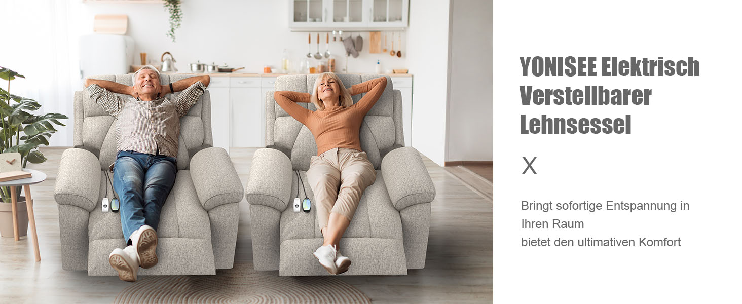 eine Frau, die sich in einem Lehnstuhl mit einer Computermaus in der Hand entspannt