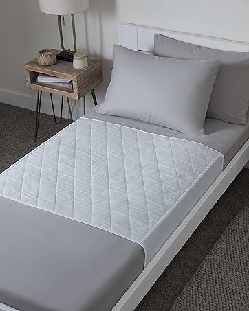 medium bed pad with tucks 