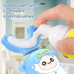 Works well with U shaped toothbrush
