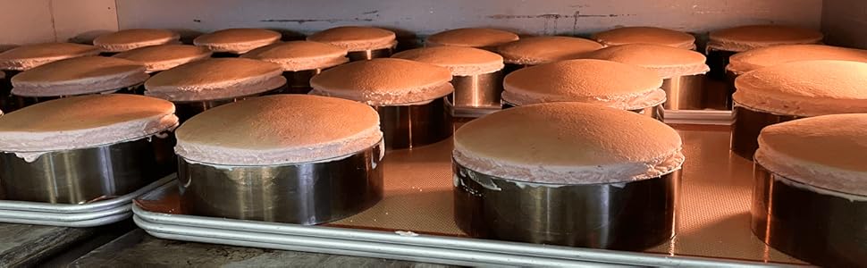 苺スフレチーズケーキ釜の中