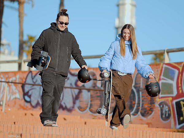 MINI5 electric skateboard with friends