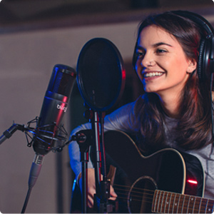 Blucoil Cardioid Condenser Studio XLR Microphone for Acoustic Guitars, Woodwind, Vocals