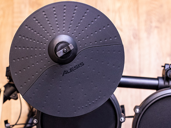 Alesis 電子ドラム メッシュヘッド 7ピース 3シンバル 音源100以上 Amazon.co.jp: Alesis 電子ドラム メッシュヘッド 7ピース 3