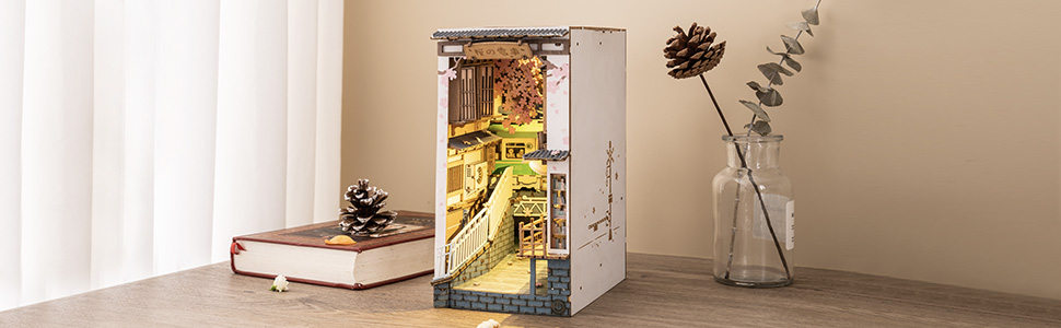 Booknook Sakura Densya