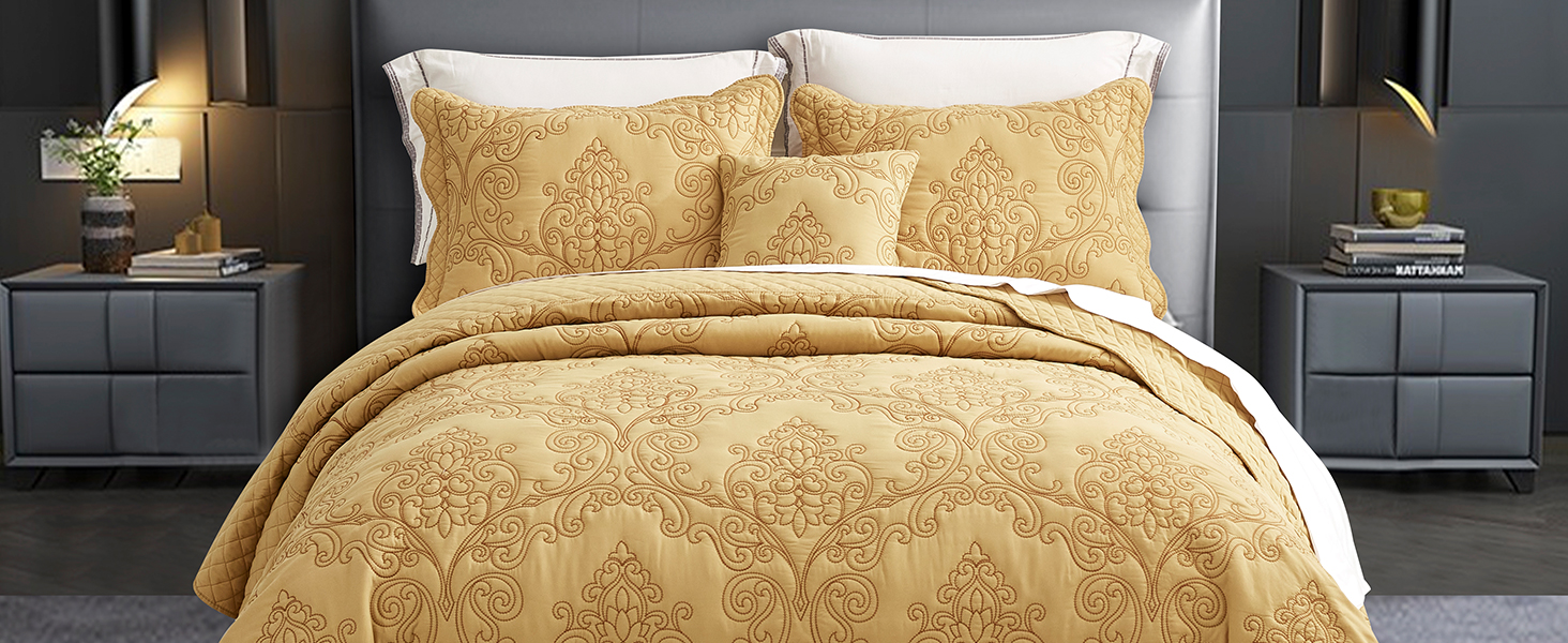 CHIXIN Oversized King/Cal King Bedspread - Lightweight & Beautiful Stitching - Luxury Damask Paisley Pattern - 128x120 I 80652a5f 7690 4604 A769 3f5c343b5e1f. CR0,0,1464,600 PT0 SX1464 V1