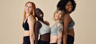 Corine de Farme Lingettes Bébé Nettoyantes x70 - Produit de Toilette Végétal pour Enfants - Usage en Douche et Change - 811a70f0 6b38 4814 Ad69 07fb01afe151. CR0,0,315,145 PT0 SX315 V1